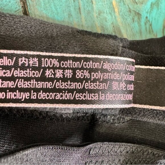 Victoria's Secret Very Sexy Black Bondage Bodysuit Size Small - Picture 12 of 12